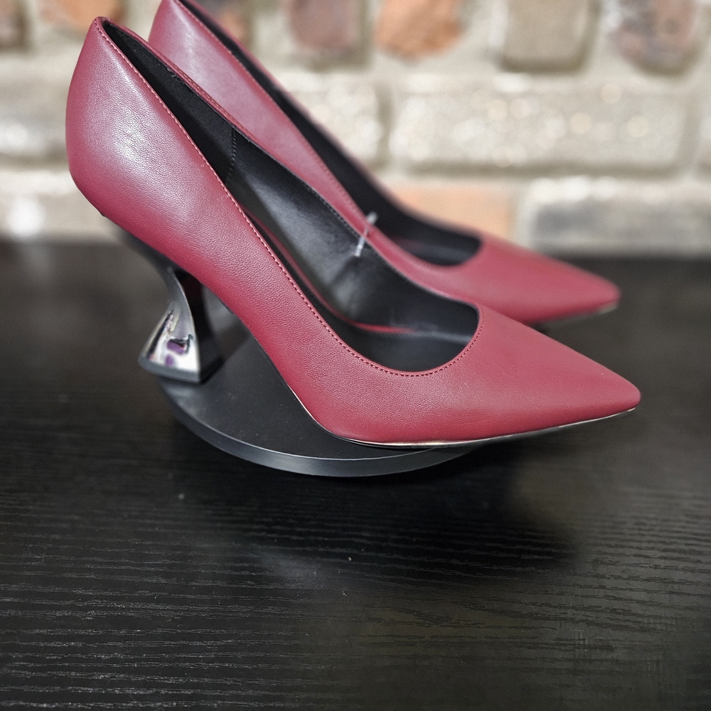 Katy Perry Collections Burgundy Heels with Silver Accent - Picture 2 of 6